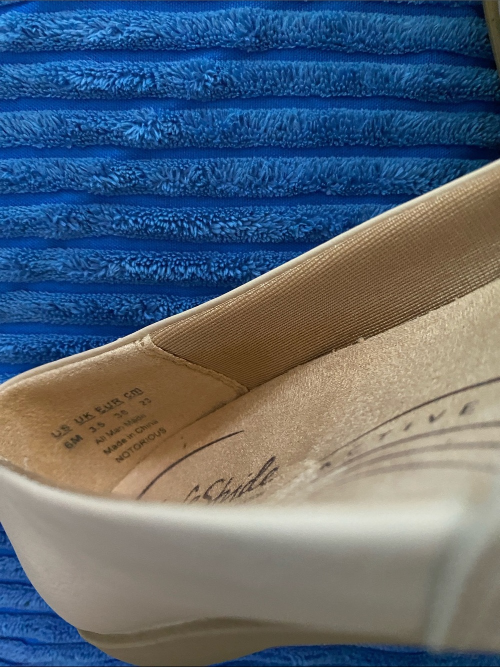 3/$10 Life Stride Cream Cross-Over Slip-On Flats - Picture 4 of 4